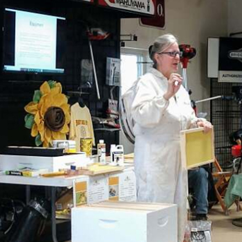 beekeeping class image 2